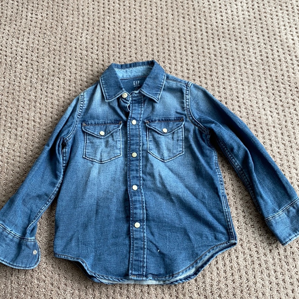 Boys Gap soft jean shirt, size XS. Snap buttons, button down.